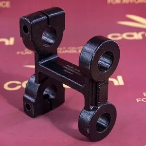 Серьга передней рессоры  FAW J6 Carruchi КМ2205004 (2902466-50A)