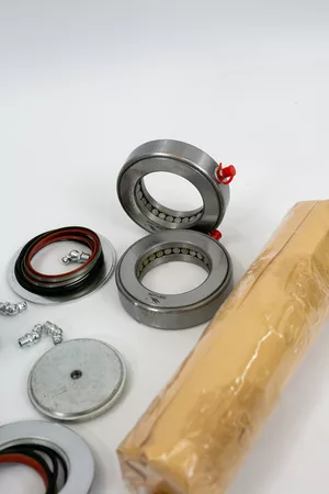 Ремкомплект шкворня Carruchi 9,5 тонн Shacman Камаз 6580 к-кт на ось KM0600007(HD90009410357-XLB)