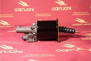 Главный цилиндр сцепления с бачком Carruchi Shacman KM7800001(WG9725230041)