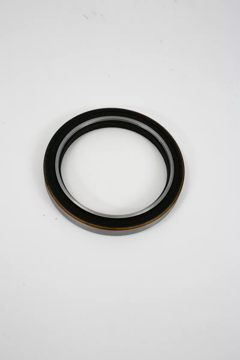 Передний сальник коленвала  100x130x13/14 Carruchi КМ1504505(612630010106)