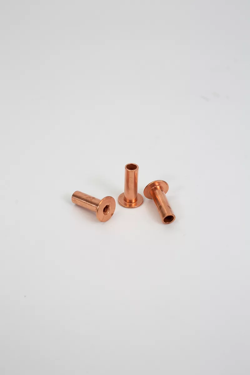 Заклепка 8*24MM X3000/J6 КМ0502007