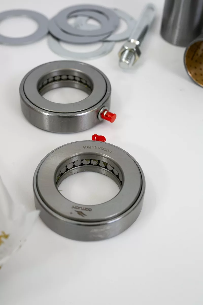 Ремкомплект шкворня Carruchi Faw J6к-кт на ось KM0600012(3001044-4E/XLB)